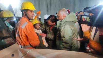 41 Rescued Workers Emerge Dazed and Smiling after 17 Days Trapped in Collapsed Road Tunnel in India